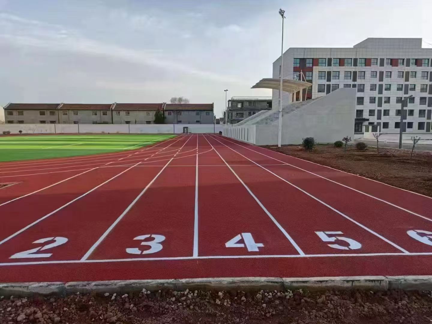 秦皇岛市预制型塑胶跑道混合型塑胶跑道 - 方案